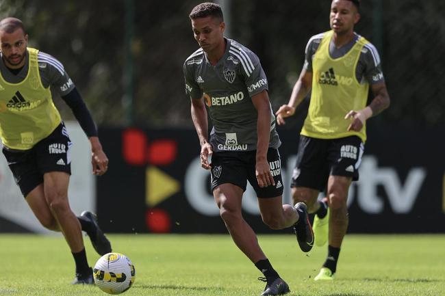 Na manh desta segunda-feira (11), o Atltico teve treino na Cidade do Galo para o confronto contra o Flamengo, em jogo de volta das oitavas de final da Copa do Brasil.