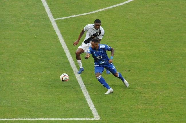 Fotos do jogo entre Cruzeiro e Ponte Preta, no Mineiro, em Belo Horizonte, pela 13 rodada da Srie B do Brasileiro
