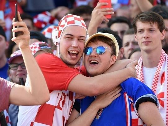 Torcedores croatas lotaram as ruas da capital Zagreb para assistir  final da Copa do Mundo