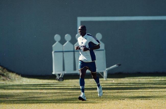 Fotos da passagem do jogador Rinc�n pelo Cruzeiro, em 2001.  Ele faleceu aos 55 anos nesta quarta-feira (13/4/2022), ap�s sofrer acidente automobil�stico em Cali, na Col�mbia, no dia 11.