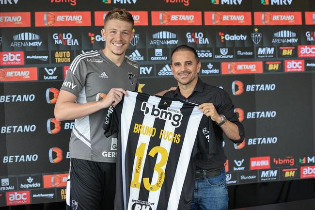 Bruno Fuchs é apresentado pelo Atlético