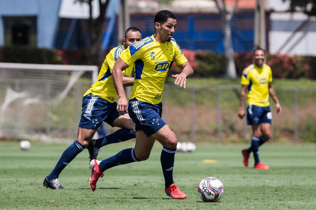 Treino acometeu em clima de descontrao no fechamento da preparao para o jogo deste domingo  