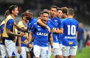 Rafinha ampliou para o Cruzeiro aps passe de Sass: 2 a 0