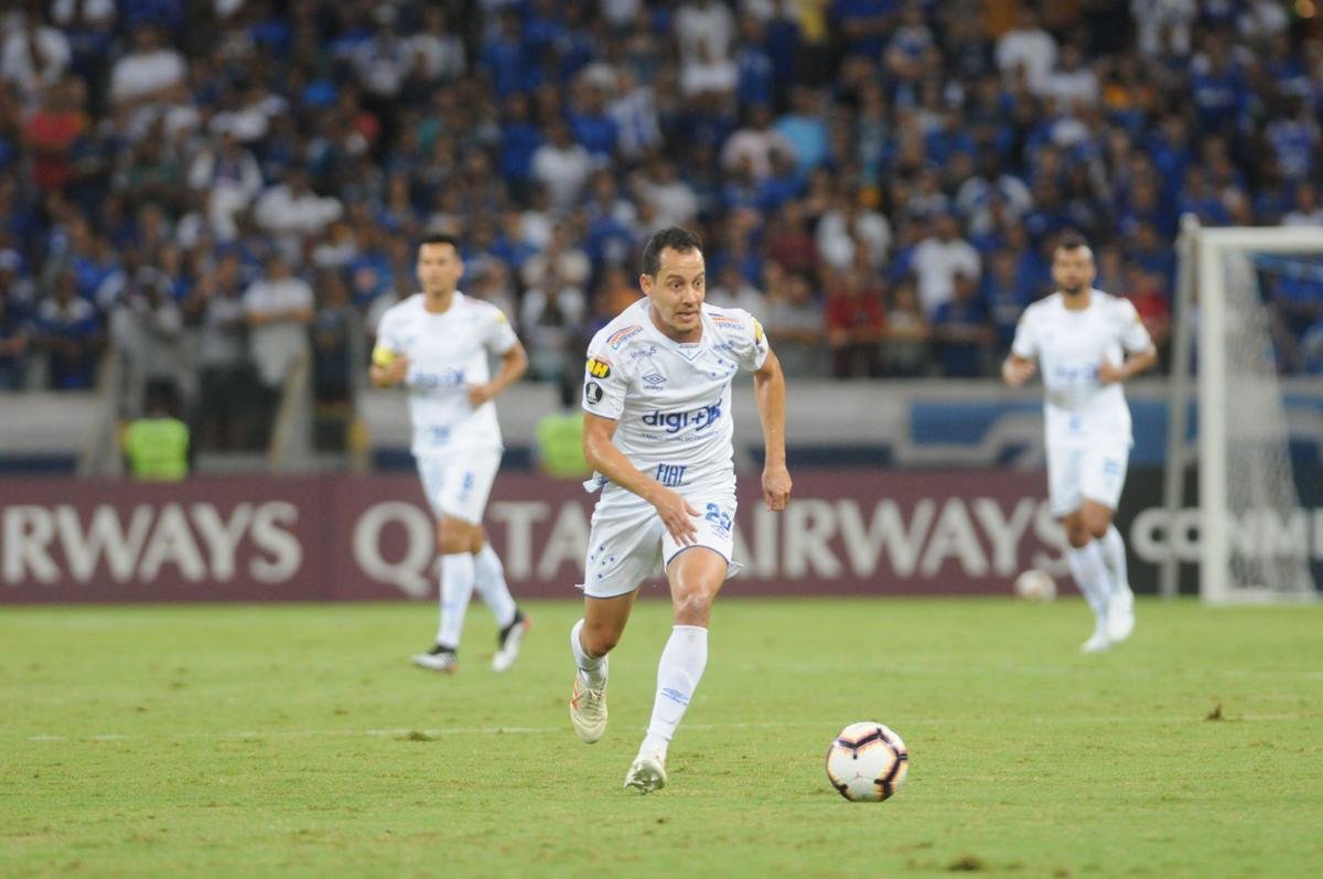 Equipes se enfrentaram pela sexta rodada do Grupo B da Copa Libertadores