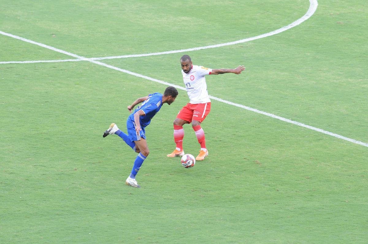 Fotos do empate por 0 a 0 entre Cruzeiro e Tombense, no Mineiro, em Belo Horizonte, pela sexta rodada do Campeonato Mineiro de 2021. Goleiro cruzeirense Fbio pegou um pnalti cobrado por Paulinho Dias e evitou o revs.