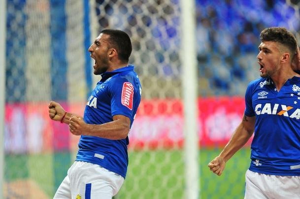 Imagens do jogo entre Cruzeiro e Corinthians, pelas quartas de final da Copa do Brasil, no Mineiro