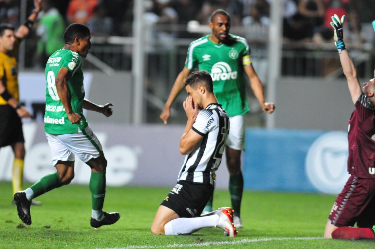 Fotos do jogo entre Atltico e Chapecoense, no Independncia, pela 29 rodada do Campeonato Brasileiro