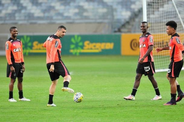 Imagens do treino do Atltico no Mineiro