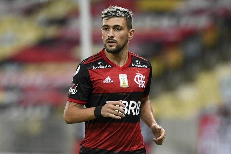 Arrascaeta: probabilidade de um mecanismo é alta, de dois é média. O valor de mercado do meia-atacante do Flamengo é de 19,7 milhões de euros.