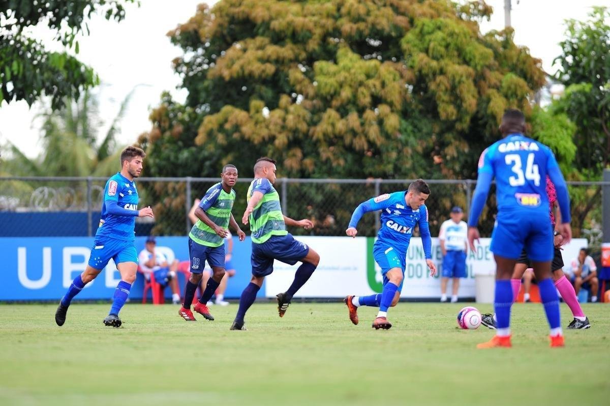 Imagens do jogo-treino entre Cruzeiro e Ipatinga, na Toca da Raposa II, nesta sexta-feira (12/01)