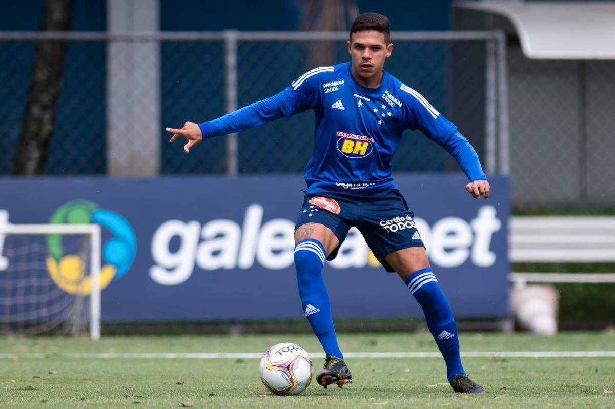 Jadsom Silva (volante) - vendido em fevereiro de 2020 ao Bragantino, por 1 milho de dlares (R$5,4 milhes)