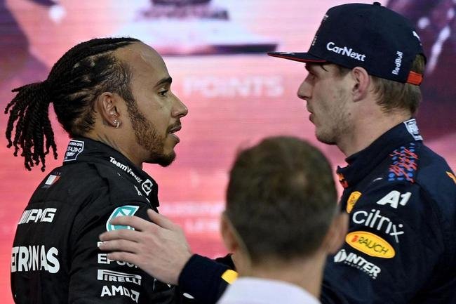 Max ultrapassou Lewis Hamilton, da Mercedes, na �ltima volta e venceu o GP de Abu Dhabi
