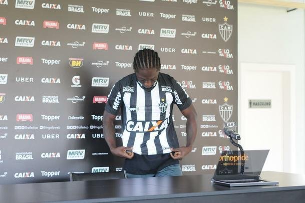 Meia-atacante estava no Junior Barranquilla e assinou contrato com o Atltico at junho de 2023