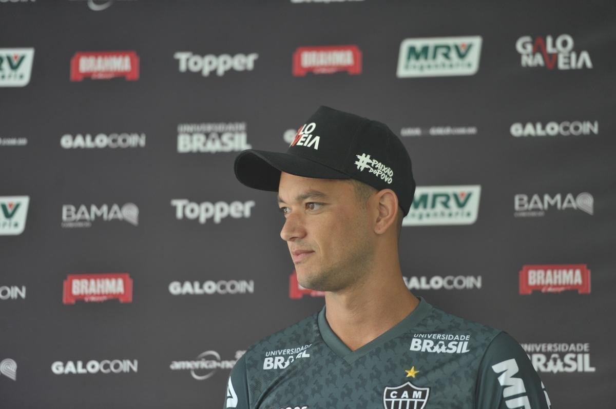 Zagueiro Rver, de 34 anos, assinou contrato com o Atltico at o fim da temporada 2021