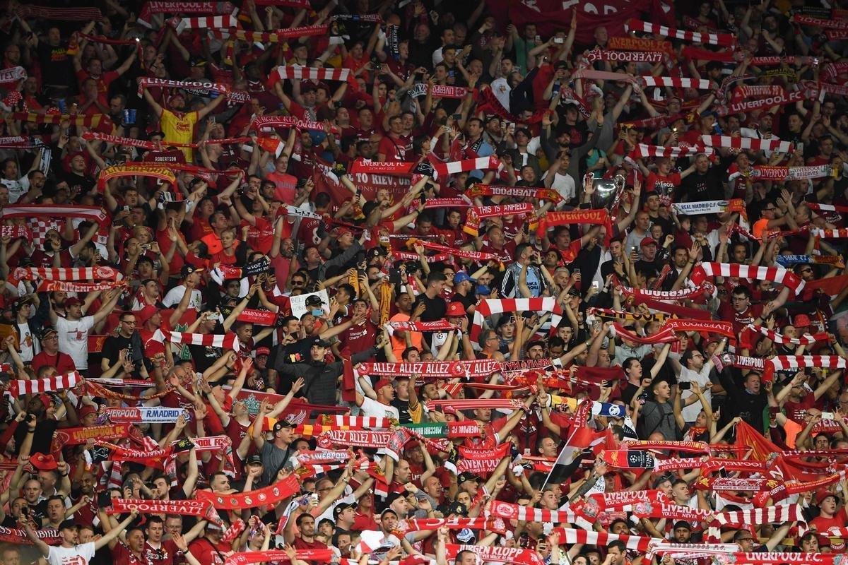 Torcidas de Real Madrid e Liverpool encheram o estdio Olmpico, de Kiev, na final da Champions