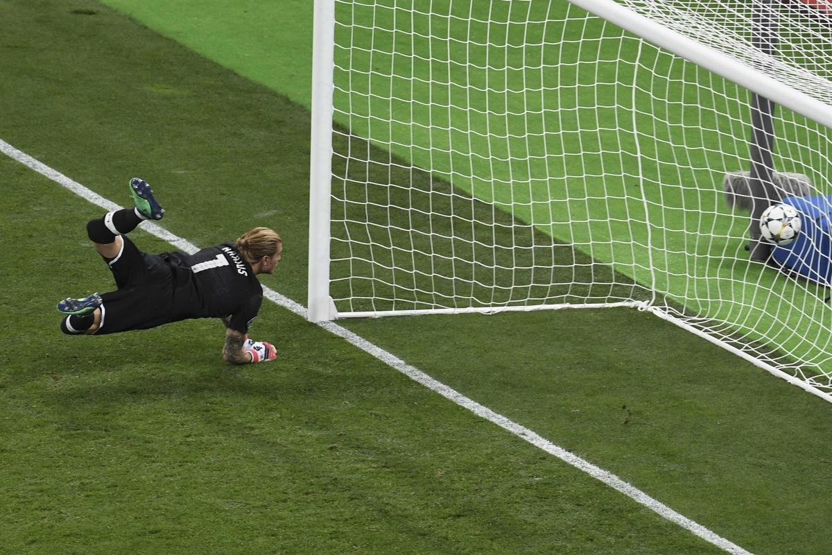 Com uma puxeta, parecida a uma bicicleta, Bale recolocou Real em vantagem: 2 a 1