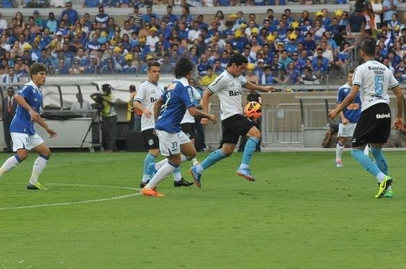 Partida vlida pela 33 rodada do Brasileiro, no Mineiro