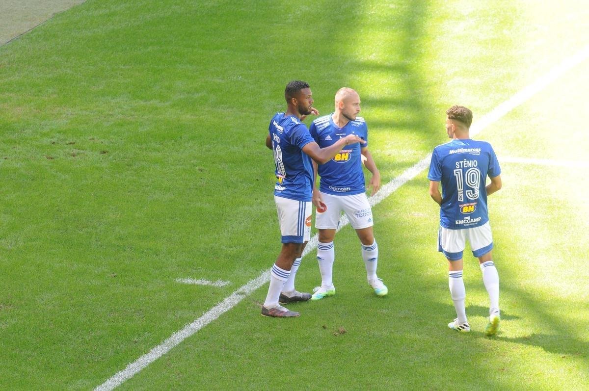 Na retomada do Campeonato Mineiro, Cruzeiro e URT se enfrentaram no Mineiro
