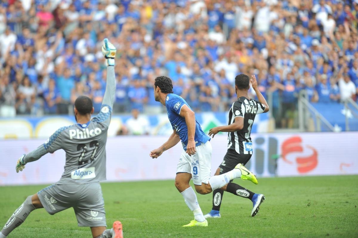 Cruzeiro e Santos se enfrentam no Mineiro pela 15 rodada do Campeonato Brasileiro 