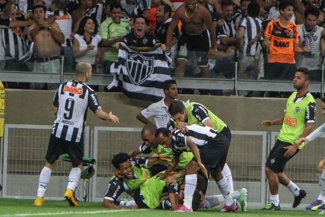 Na Copa do Brasil de 2014, o Atltico perdeu o primeiro jogo para o Flamengo, no Maracan, por 2 a 0, e precisava reverter o placar no Mineiro. Depois de ver o adversrio abrir o placar com Everton, o Galo buscou a virada milagrosa, com Carlos, Maicosuel, Dtolo e Luan. Depois da vitria por 4 a 1, o Alvinegro avanou  final e conquistou o ttulo sobre o arquirrival Cruzeiro.