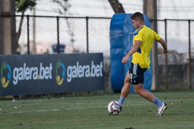 Fotos do treino do Cruzeiro nesta quinta-feira (6/5), na Toca da Raposa II