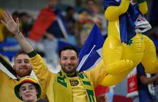 Imagens dos torcedores no jogo entre Frana e Austrlia, pelo Grupo D da Copa do Mundo