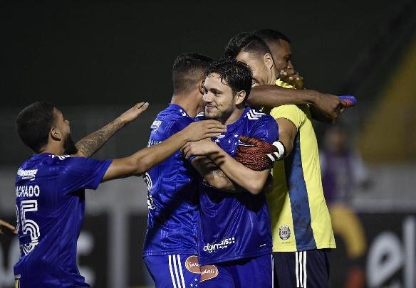 Depois de empatar por 1 a 1 com o Boa, em jogo único da segunda fase da Copa do Brasil, o Cruzeiro venceu nos pênaltis por 5 a 4 e avançou na competição. Partida foi realizada no Estádio Melão, em Varginha, na Região Sul de Minas.