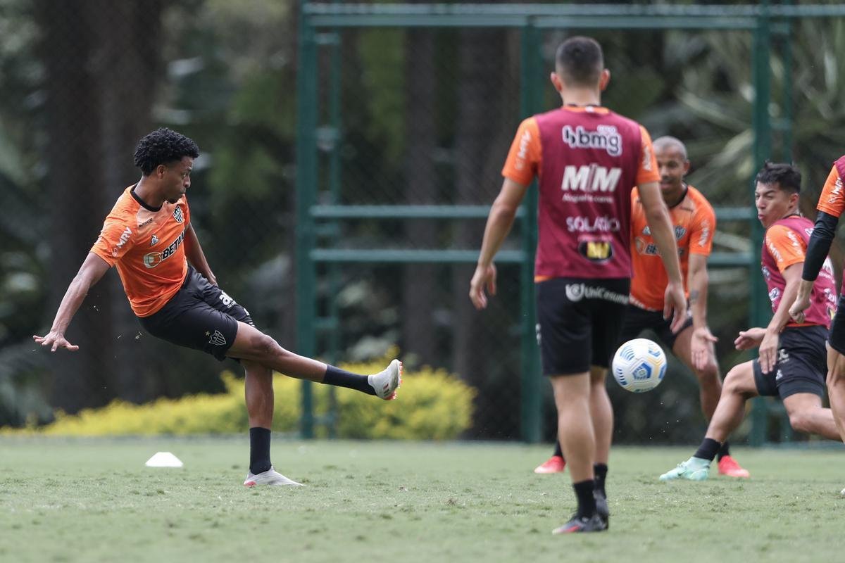 Treinamento do Atltico neste sbado, aps o ttulo brasileiro