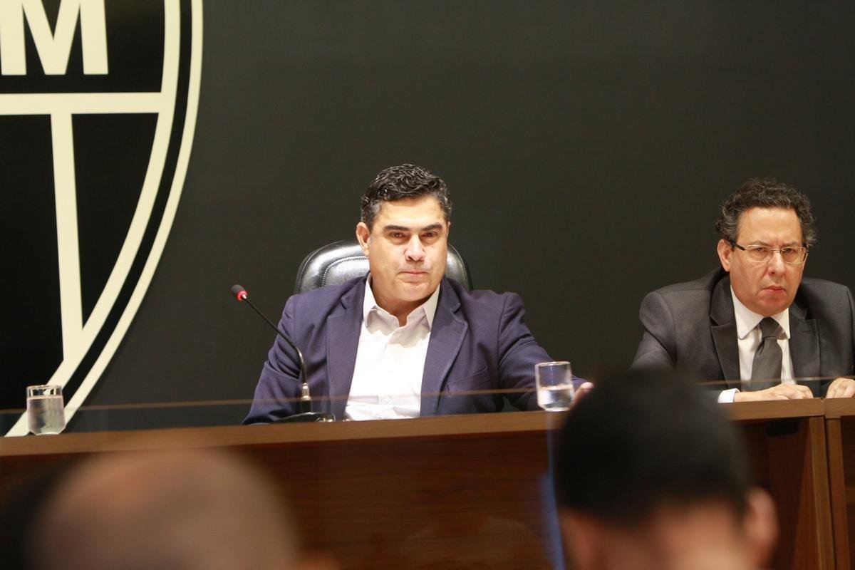 Veja imagens da entrevista coletiva de Srgio Sette Cmara