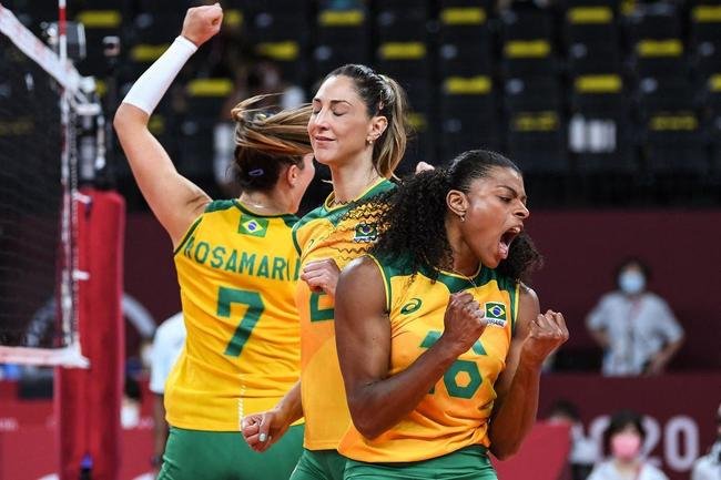 Fotos da vit�ria brasileira sobre a Coreia do Sul pela semifinal do v�lei feminino em T�quio