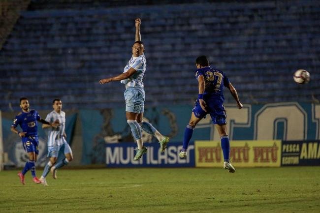 Fotos do jogo entre Londrina e Cruzeiro no Estdio do Caf, em Londrina, pela 34 rodada da Srie B do Brasileiro