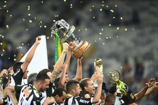 Imagens da deciso entre Cruzeiro e Atltico no Mineiro