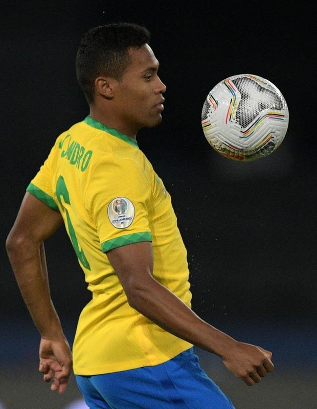 Brasil e Colmbia se enfrentaram no Estdio Nilton Santos, pelo Grupo B da Copa Amrica