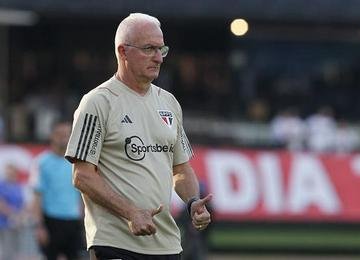 Treinador gostou do desempenho tricolor na vitória contra o Internacional