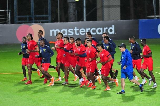 Jogadores do Equador participaram de segundo trabalho no Sesc Venda Nova, na Regio Norte de Belo Horizonte
