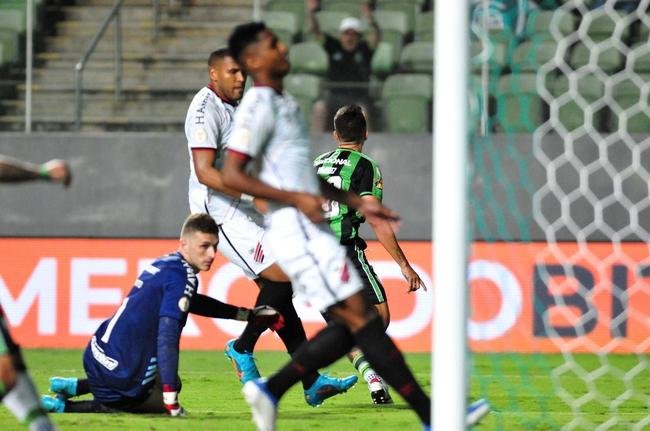 Fotos do jogo entre Am�rica e Athletico-PR, no Independ�ncia, pelo Campeonato Brasileiro de 2022