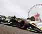 FIA desclassifica os dois carros da Renault no GP do Japo de Frmula 1