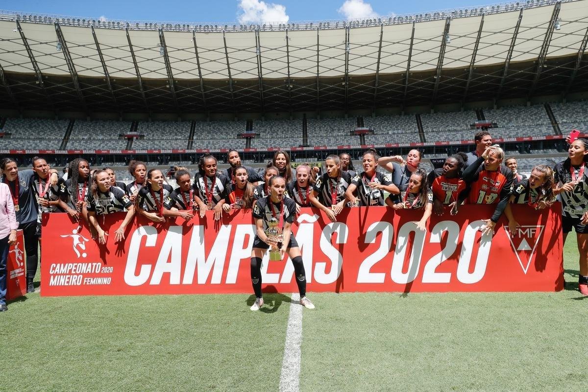 Comemorao do ttulo mineiro feminino do Atltico 