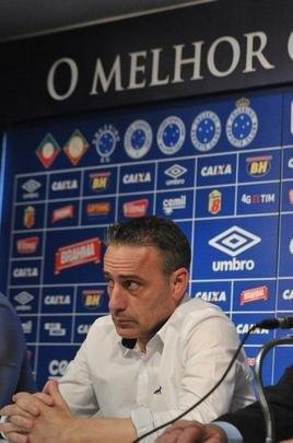 Portugus Paulo Bento foi apresentado nesta segunda-feira como novo treinador do Cruzeiro