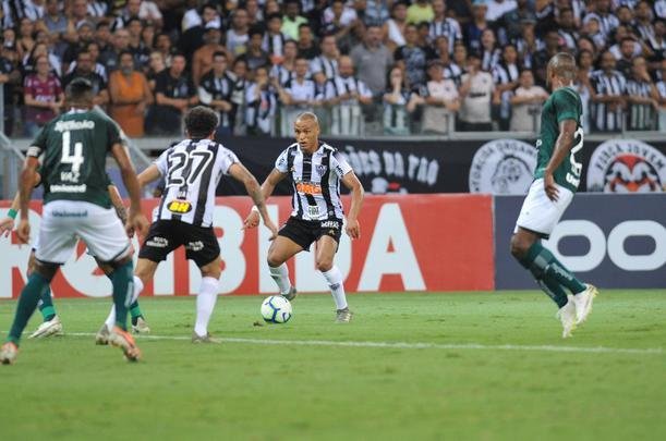 Atltico enfrentou o Gois em jogo do Campeonato Brasileiro