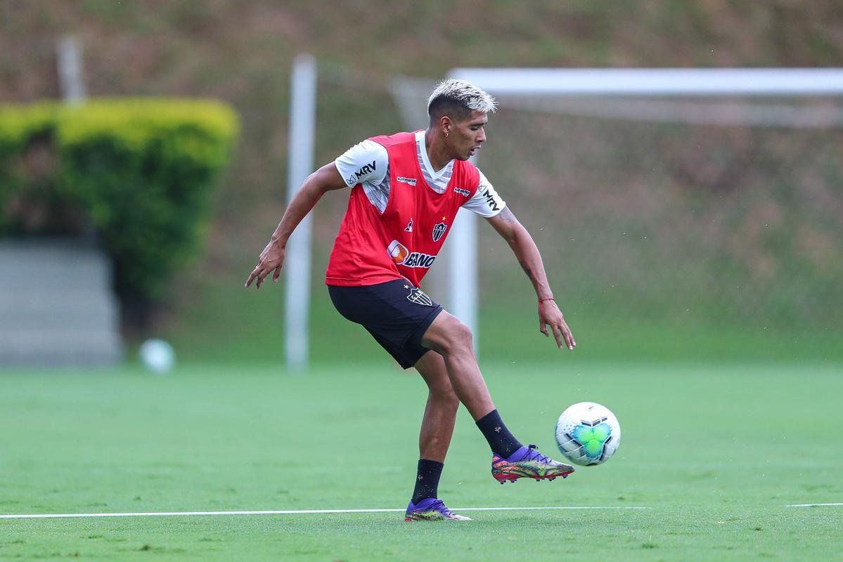 Fotos do primeiro treino de Hulk no Atlitco