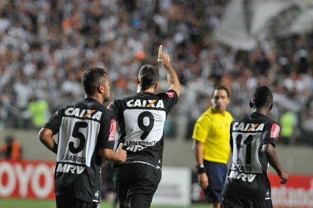 Atltico marcou gol sobre o Del Valle logo aos trs minutos, com Pratto, e explodiu Independncia