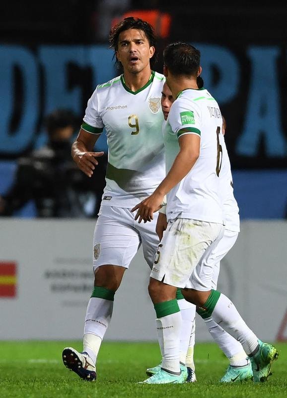 Marcelo Moreno marca dois gols em derrota da Bolvia para o Uruguai, por 4 a 2, em Montevidu, pelas Eliminatrias da Copa. Atacante do Cruzeiro tem agora oito gols e lidera artilharia do torneio