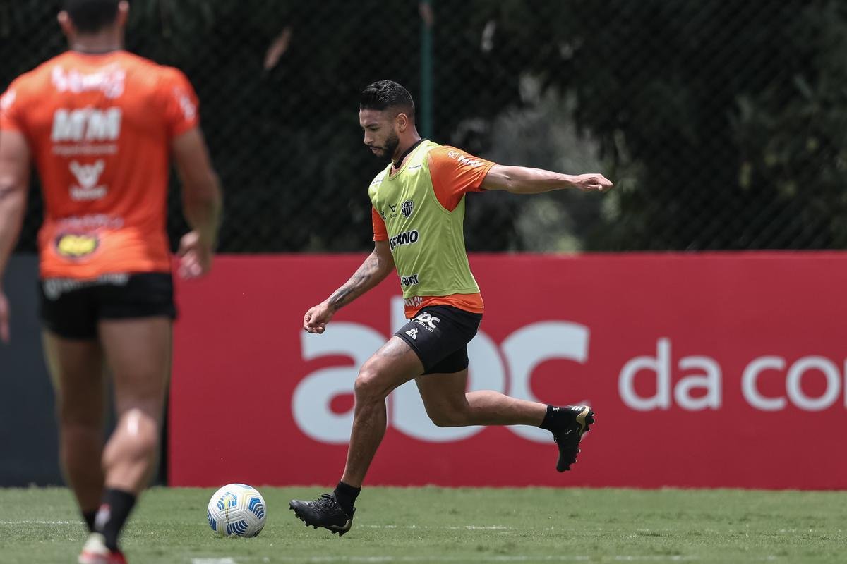 Elenco atleticano encerrou a preparao para enfrentar o Atltico-GO fora de casa 