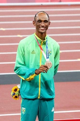 Alison dos Santos conquistou o bronze nos 400 metros com barreiras