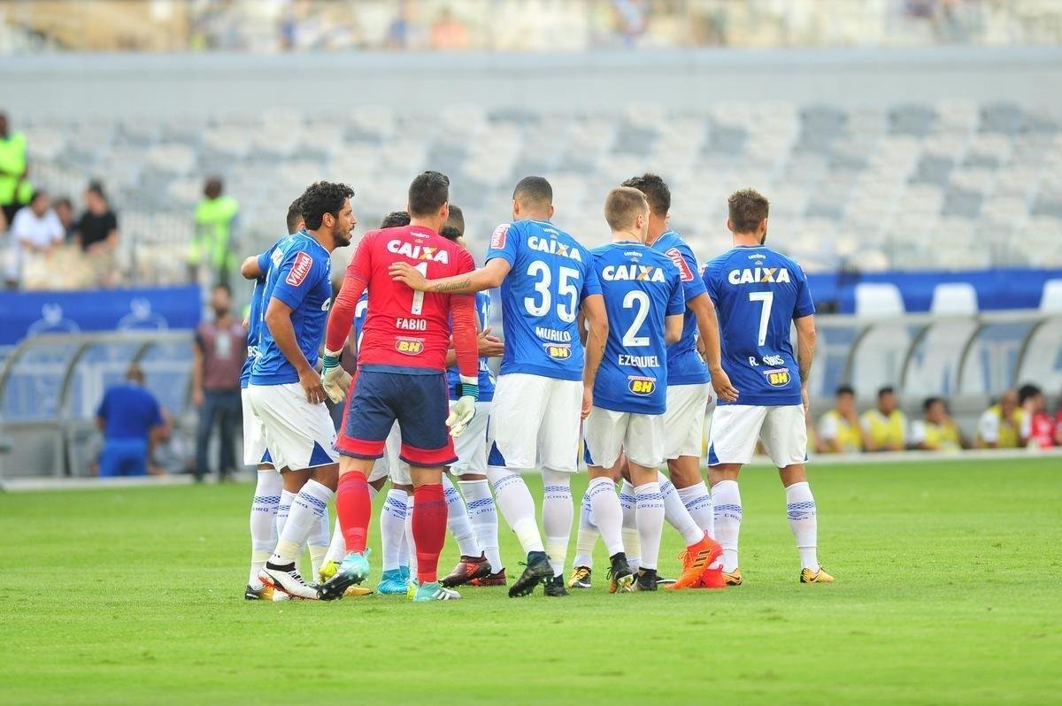 Fotos do jogo entre Cruzeiro e Corinthians, no Mineiro, pela 26 rodada do Campeonato Brasileiro