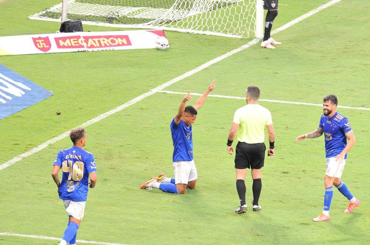 Fotos do clssico entre Atltico e Cruzeiro, no Mineiro