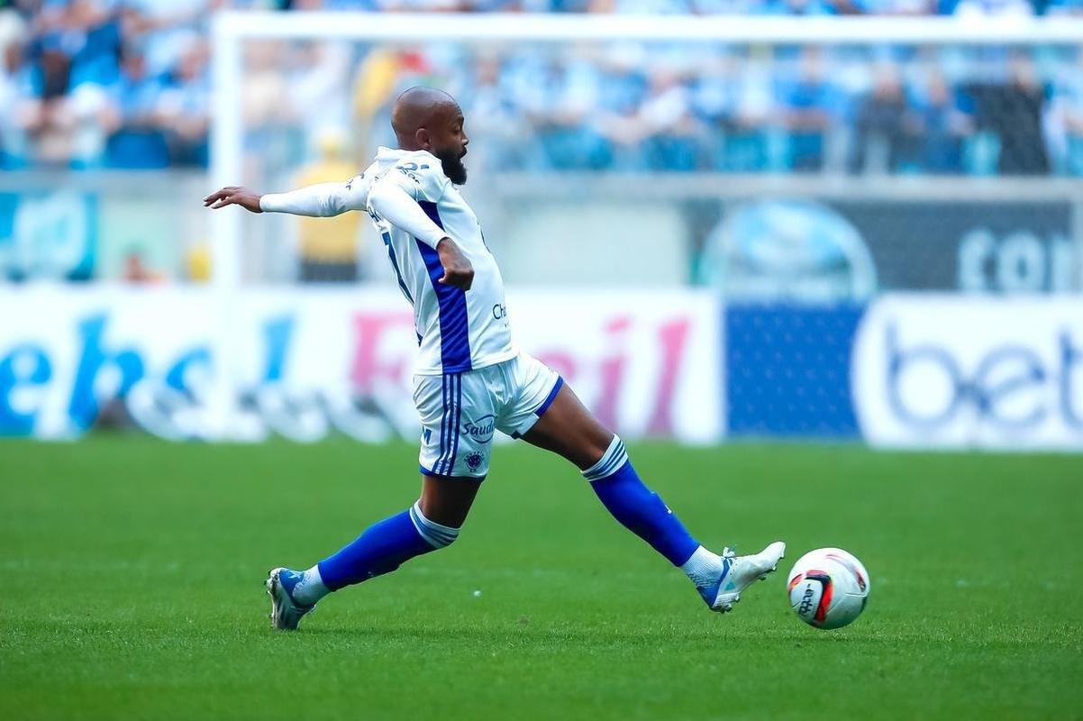 Fotos do jogo entre Grmio e Cruzeiro, na Arena, em Porto Alegre, pela 25 rodada da Srie B