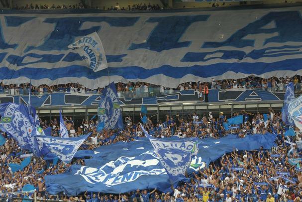 Fotos da torcida do Cruzeiro na primeira final do Mineiro, contra o Atltico, no Mineiro
