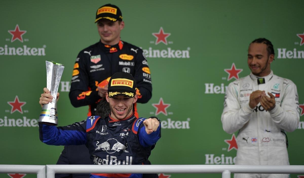 Verstappen, da RBR, venceu GP Brasil de Frmula 1, em Interlagos, So Paulo, e foi seguido de Pierre Gasly, da Toro Rosso, e Lewis Hamilton, da Mercedes